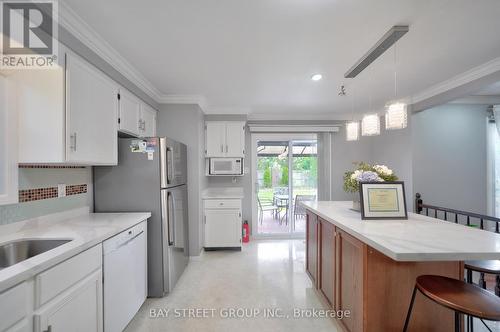 46 Fortura Court, Thorold, ON - Indoor Photo Showing Kitchen