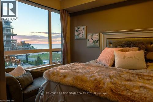 302 - 10 Esplanade Lane, Grimsby, ON - Indoor Photo Showing Bedroom