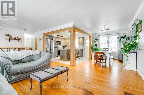 853 Haldimand Crescent N, Cornwall, ON - Indoor Photo Showing Living Room