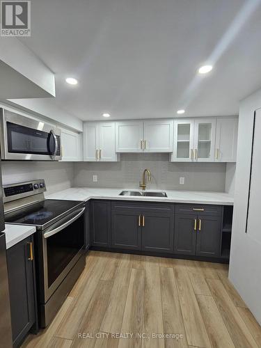 Bsment - 514 Kennedy Circle W, Milton, ON - Indoor Photo Showing Kitchen With Double Sink