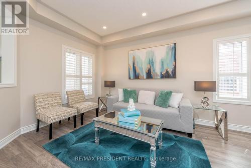 3 Carmel Crescent, Brampton, ON - Indoor Photo Showing Living Room