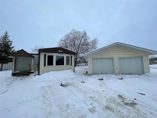 D8 1545 Main Street, Swan River, MB - Outdoor With Exterior