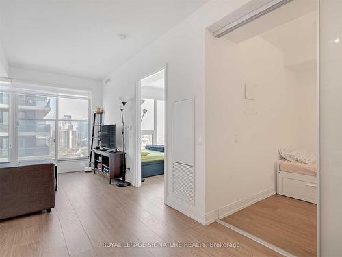 4802-181 Dundas St E, Toronto, ON - Indoor Photo Showing Other Room