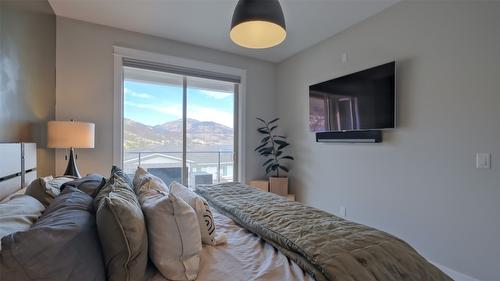 1786 Viewpoint Drive, West Kelowna, BC - Indoor Photo Showing Bedroom