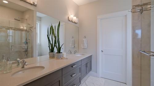 1786 Viewpoint Drive, West Kelowna, BC - Indoor Photo Showing Bathroom