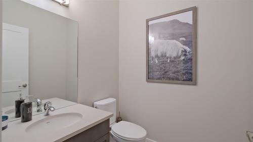 1786 Viewpoint Drive, West Kelowna, BC - Indoor Photo Showing Bathroom