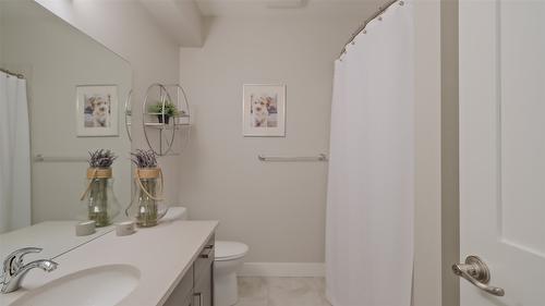 1786 Viewpoint Drive, West Kelowna, BC - Indoor Photo Showing Bathroom