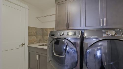 1786 Viewpoint Drive, West Kelowna, BC - Indoor Photo Showing Laundry Room