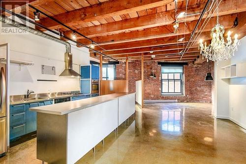 203 55 E Cordova Street, Vancouver, BC - Indoor Photo Showing Kitchen