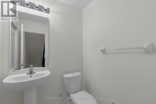 211 Tennant Circle, Vaughan, ON - Indoor Photo Showing Bathroom