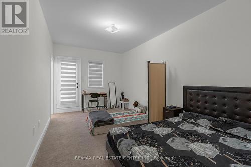 211 Tennant Circle, Vaughan, ON - Indoor Photo Showing Bedroom