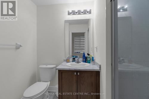 211 Tennant Circle, Vaughan, ON - Indoor Photo Showing Bathroom