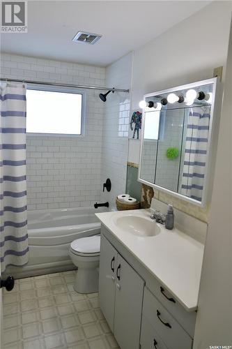 212 3Rd Avenue E, Shellbrook, SK - Indoor Photo Showing Bathroom