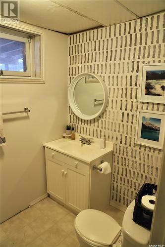 212 3Rd Avenue E, Shellbrook, SK - Indoor Photo Showing Bathroom