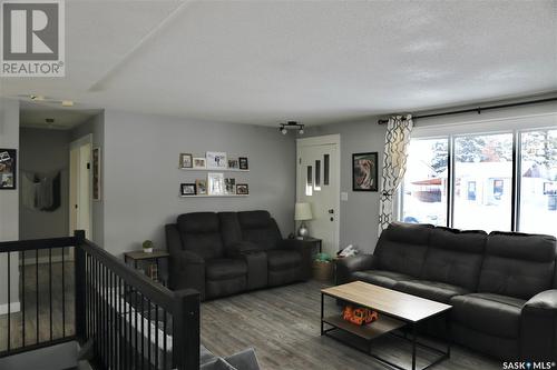 212 3Rd Avenue E, Shellbrook, SK - Indoor Photo Showing Living Room