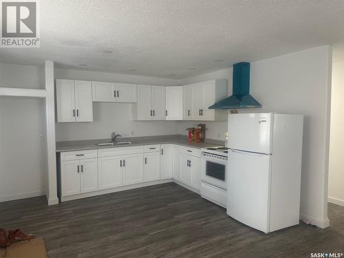 124 Macauley Street, La Ronge, SK - Indoor Photo Showing Kitchen