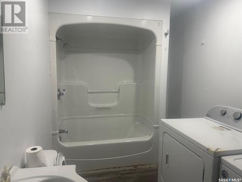 124 Macauley Street, La Ronge, SK - Indoor Photo Showing Laundry Room