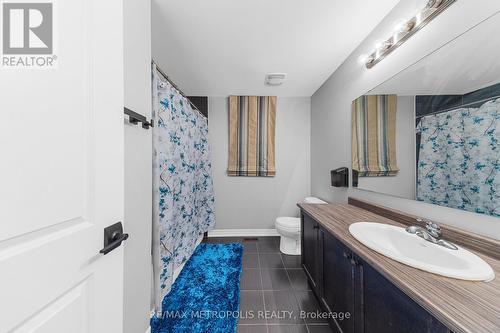 118 Lorne Thomas Place, New Tecumseth, ON - Indoor Photo Showing Bathroom