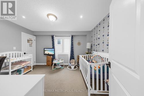 118 Lorne Thomas Place, New Tecumseth, ON - Indoor Photo Showing Bedroom