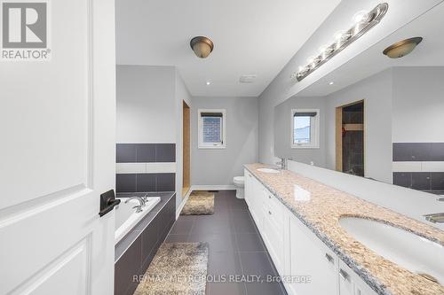 118 Lorne Thomas Place, New Tecumseth, ON - Indoor Photo Showing Bathroom