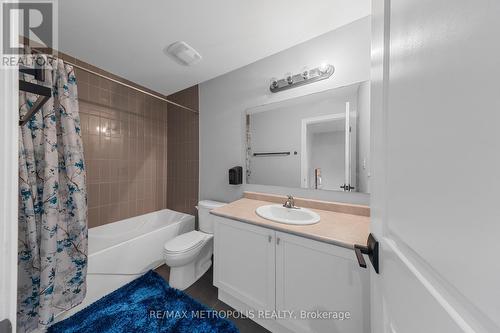 118 Lorne Thomas Place, New Tecumseth, ON - Indoor Photo Showing Bathroom