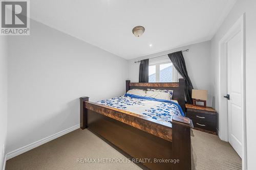 118 Lorne Thomas Place, New Tecumseth, ON - Indoor Photo Showing Bedroom