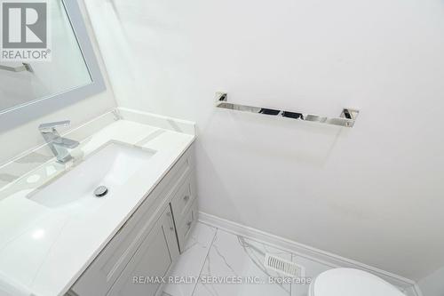 17 Macdougall Drive, Brampton, ON - Indoor Photo Showing Bathroom