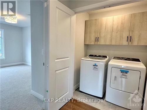 23 Kinver Private, Ottawa, ON - Indoor Photo Showing Laundry Room