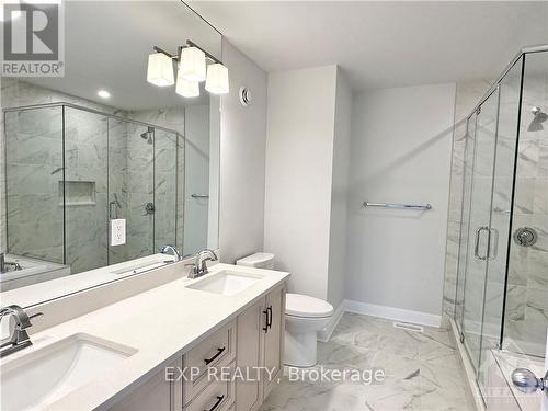 23 Kinver Private, Ottawa, ON - Indoor Photo Showing Bathroom