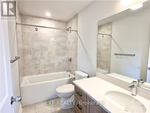 23 Kinver Private, Ottawa, ON - Indoor Photo Showing Bathroom