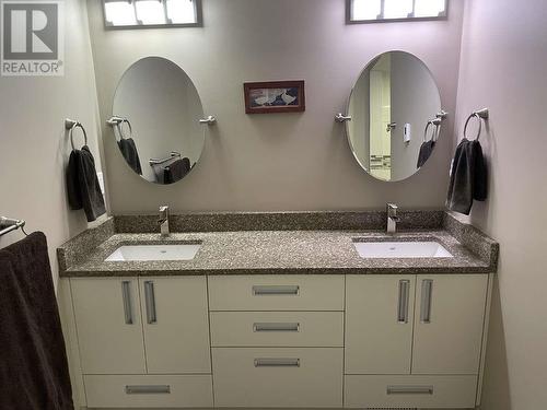 2330 Butt Road Unit# 329, West Kelowna, BC - Indoor Photo Showing Bathroom