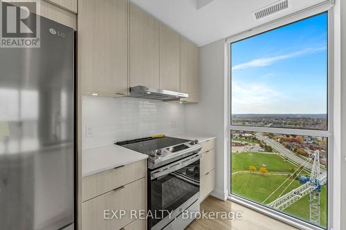 2301 - 4130 Parkside Village Drive, Mississauga, ON - Indoor Photo Showing Kitchen With Upgraded Kitchen