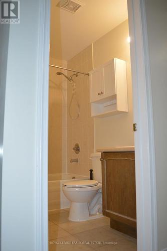 6 - 2780 Eglinton Avenue E, Toronto (Eglinton East), ON - Indoor Photo Showing Bathroom