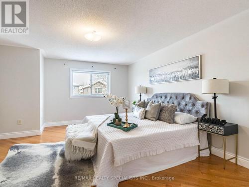 4 Longueuil Place, Whitby, ON - Indoor Photo Showing Bedroom