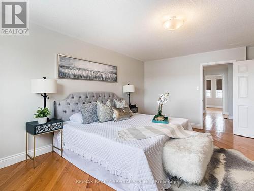 4 Longueuil Place, Whitby, ON - Indoor Photo Showing Bedroom