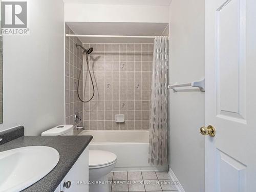 4 Longueuil Place, Whitby, ON - Indoor Photo Showing Bathroom