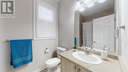 218 Bonnieglen Farm Boulevard, Caledon, ON - Indoor Photo Showing Bathroom