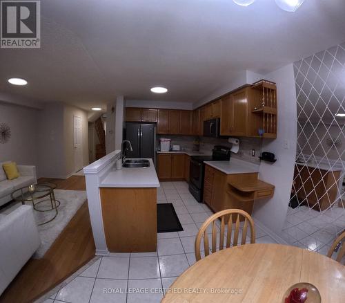 4490 Victory Court, Burlington, ON - Indoor Photo Showing Kitchen With Double Sink