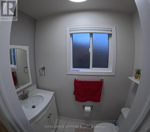 4490 Victory Court, Burlington, ON - Indoor Photo Showing Bathroom