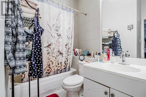 3048 Dundas Street W, Toronto, ON - Indoor Photo Showing Bathroom