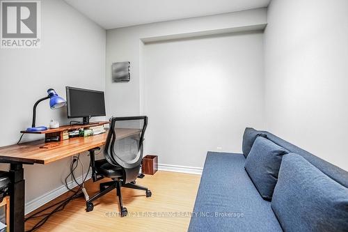 3048 Dundas Street W, Toronto, ON - Indoor Photo Showing Office