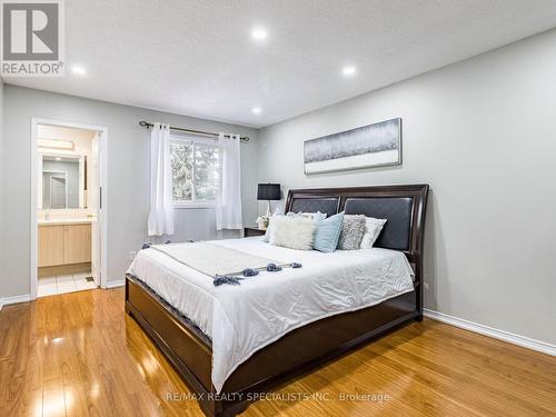 109 Woodhaven Drive, Brampton, ON - Indoor Photo Showing Bedroom