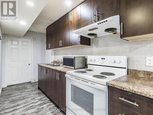 109 Woodhaven Drive, Brampton, ON - Indoor Photo Showing Kitchen With Double Sink