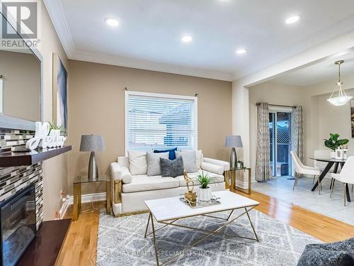 25 Commodore Drive, Brampton, ON - Indoor Photo Showing Living Room