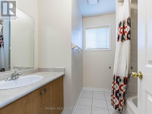 25 Commodore Drive, Brampton, ON - Indoor Photo Showing Bathroom