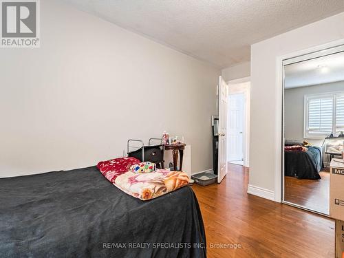 11 Stillman Drive, Brampton, ON - Indoor Photo Showing Bedroom