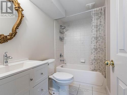 11 Stillman Drive, Brampton, ON - Indoor Photo Showing Bathroom