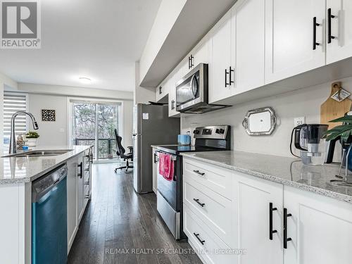 5 Folcroft Street, Brampton, ON - Indoor Photo Showing Kitchen With Stainless Steel Kitchen With Upgraded Kitchen