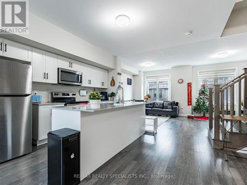 5 Folcroft Street, Brampton, ON - Indoor Photo Showing Kitchen With Stainless Steel Kitchen