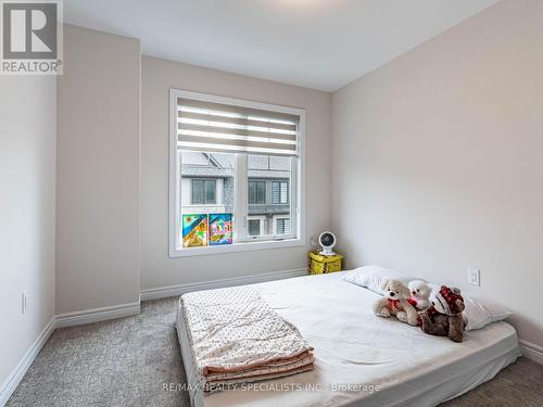 5 Folcroft Street, Brampton, ON - Indoor Photo Showing Bedroom